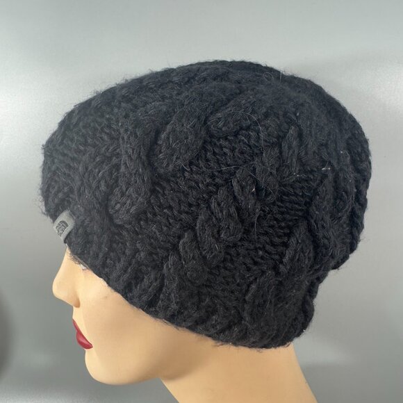 The North Face Cable Minna Beanie in Black - Picture 2 of 10